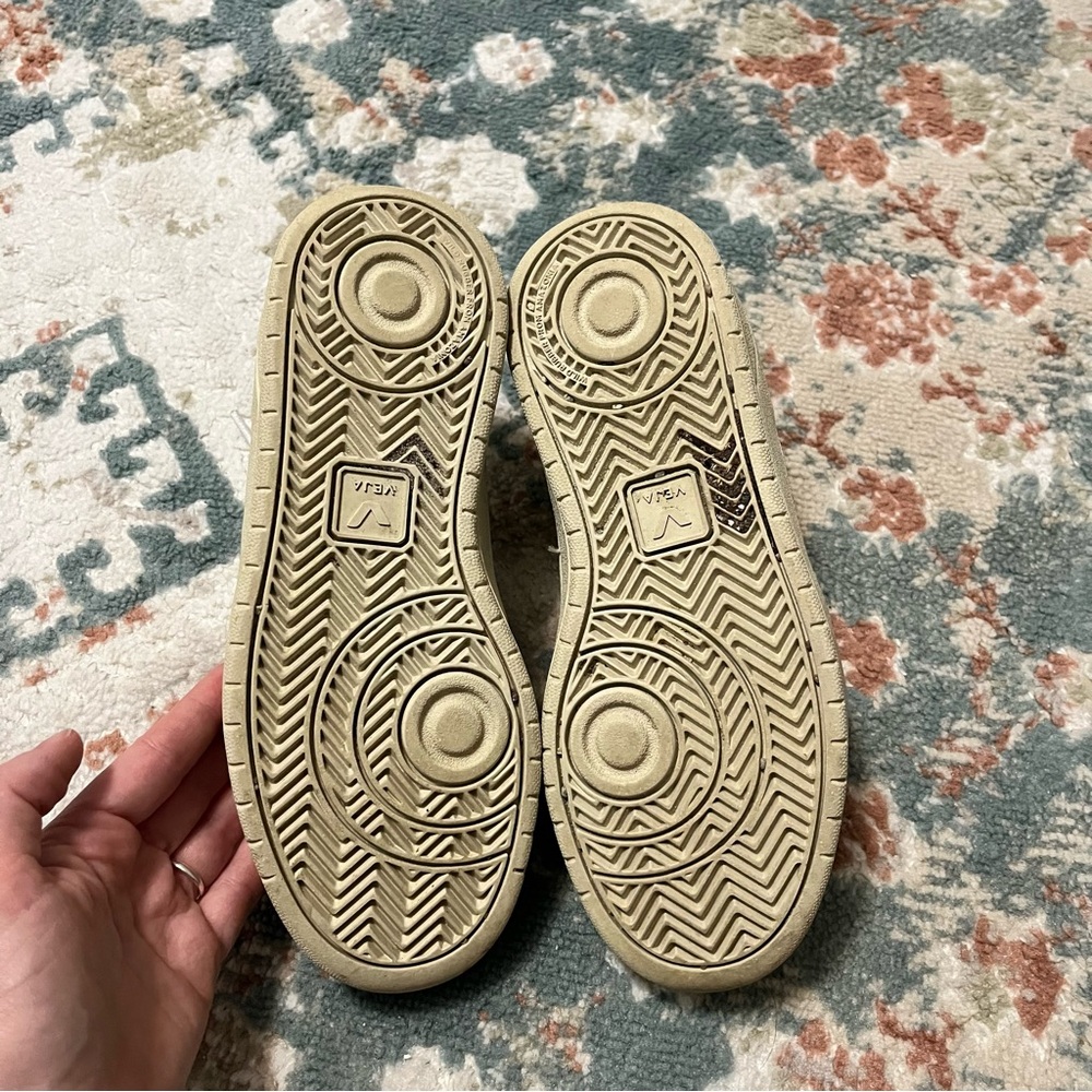 Veja V-10 White Sneakers - Picture 7 of 10